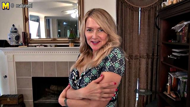 американская домохозяйка: пирог подождёт, сперва писька