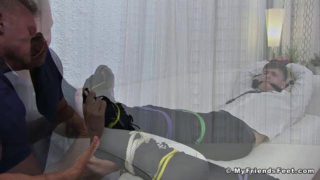Брэда ловят и обожают - Брэд