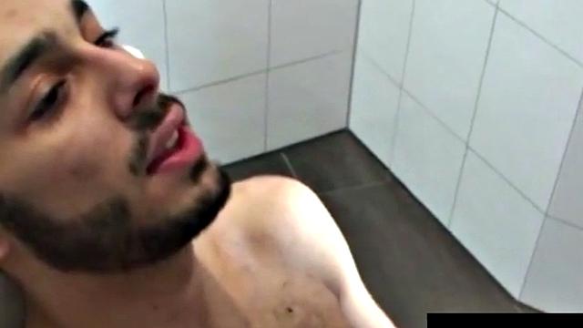 Hung euro stud cums after breeding ass