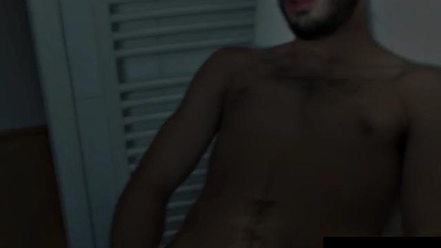 Hung euro stud cums after breeding ass