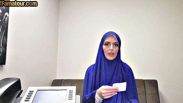 Amateur DTF bigtitted hijab POV fuck with her BF