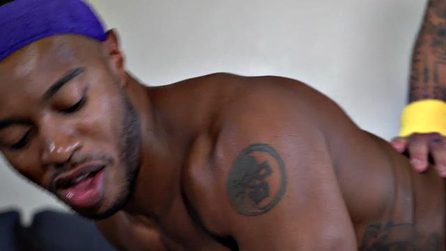 Black yoga stud rimmed and barebacked by athletic BF