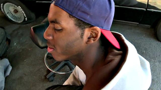 Real ebony thug assdrilled by white pervy