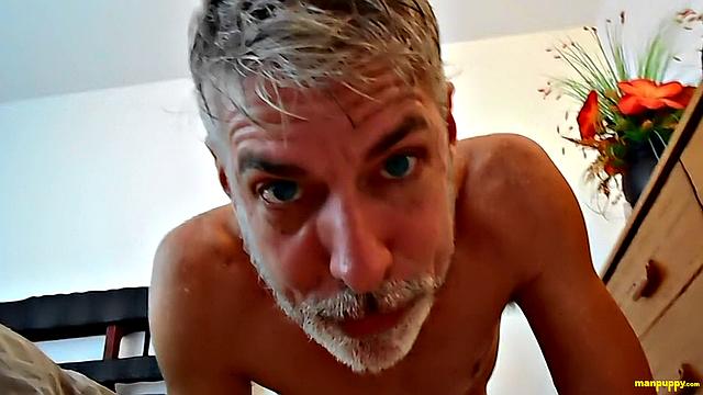 The Puzzling Case of the Shrinking Pervert - Richard Lennox