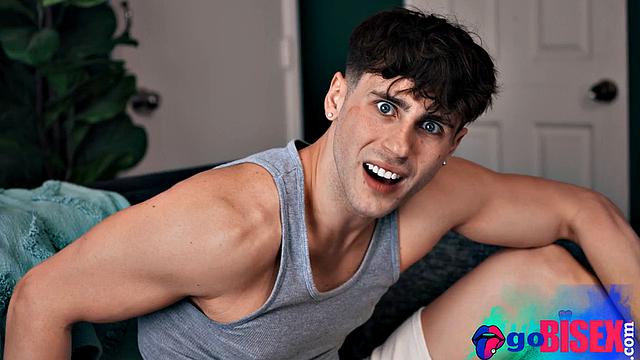 Bisex bigass slut pleases 2 lucky guys