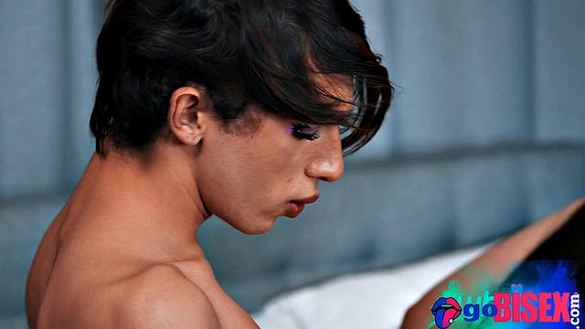 Bisex bigass slut pleases 2 lucky guys