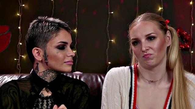 Inked Mistress Fingering and Toying her Submissive