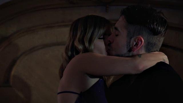 Sinful big booty bae gagging on BF's cock before fucking him