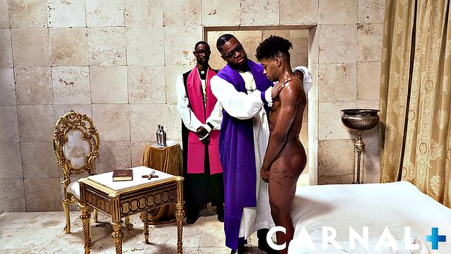 israel angel трахается без гондона в форме