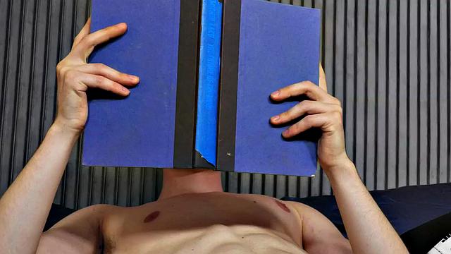 Facial-loving stud bareback nailed by BF cock in bed