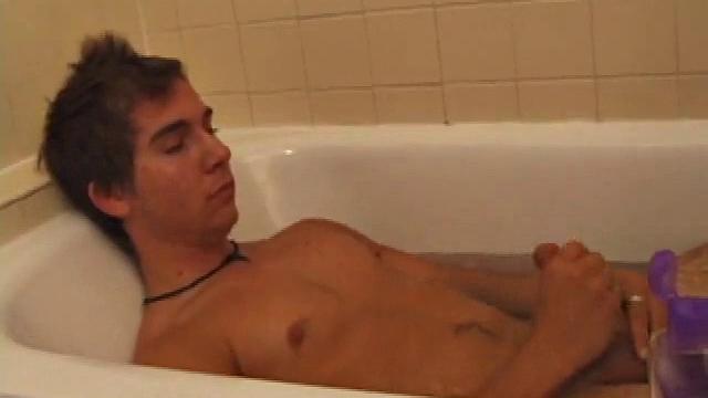 Amateur Brock Beating His Cock