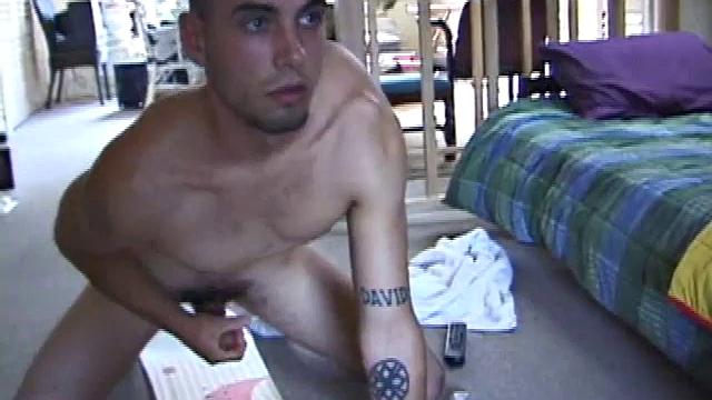 Snowboarder Jerks Off