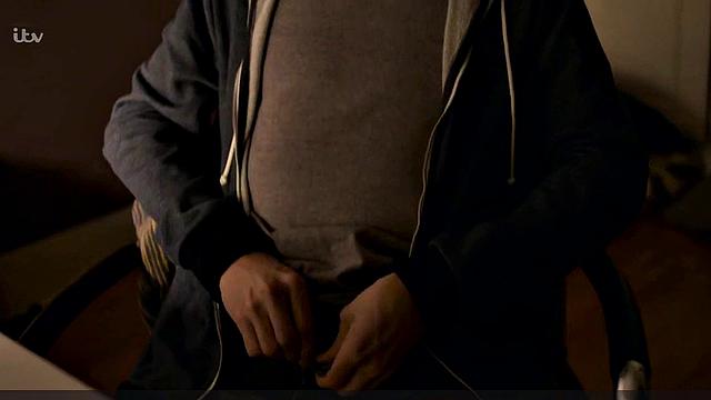 Anna Friel Striptease