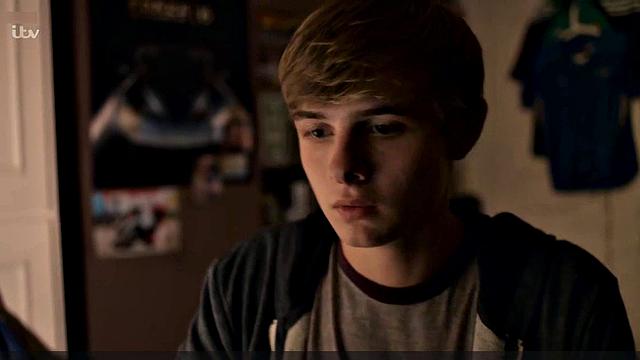 Anna Friel Striptease