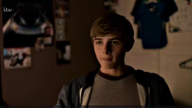 Anna Friel Striptease