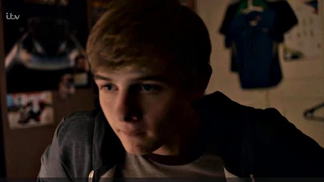 Anna Friel Striptease