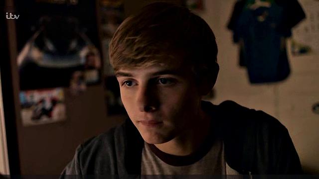 Anna Friel Striptease