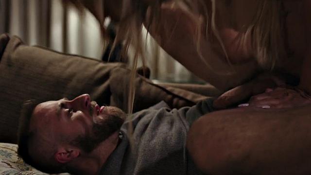 Busty bigboobs tranny barebacks her deepthroating BF