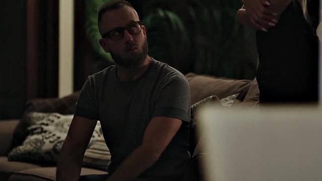 Busty bigboobs tranny barebacks her deepthroating BF