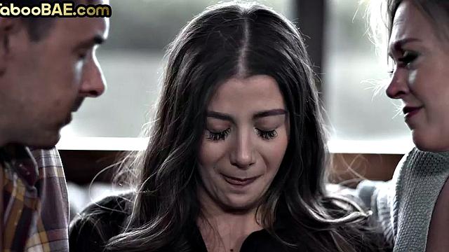 21yo taboo chick fucked in threesome with stepcousins