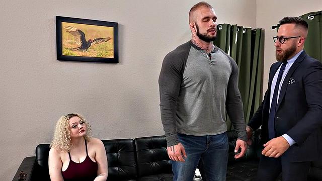 Mesmerized hunk jerks for voyeurs on psycho seance