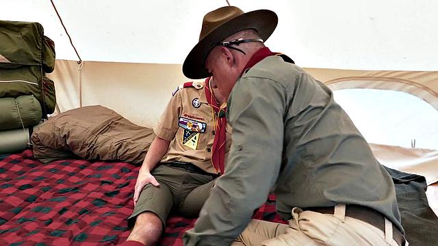 Real bottom twink barebacked by DILF after sucking