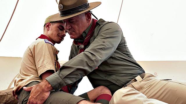 Real bottom twink barebacked by DILF after sucking