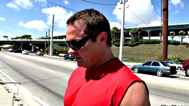 Nubian bottom fucked by muscled daddy for gold chain