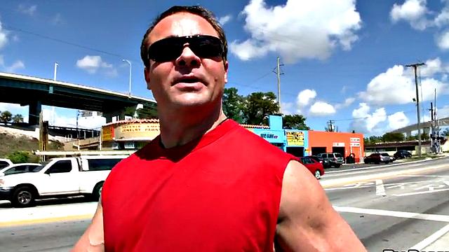 Nubian bottom fucked by muscled daddy for gold chain