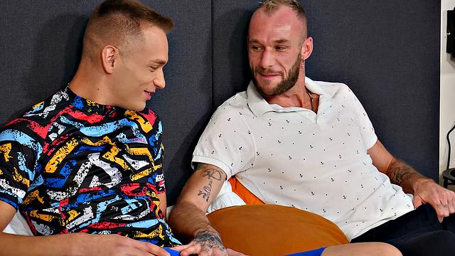 Гийом Уэйн трахает Нико Вегаса
