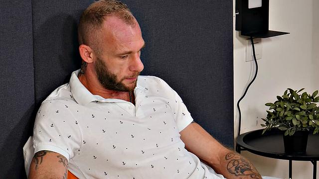 Гийом Уэйн трахает Нико Вегаса