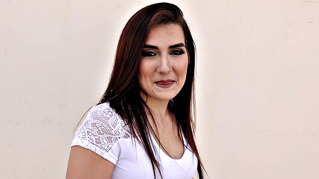 Babe Fucks in Bathroom for Tattoo