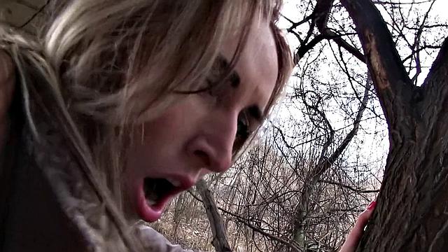 A hot babe cheat and swallow a cumshot in POV action