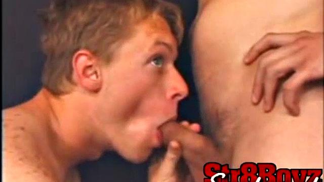 смотри, как даррен и кайл жадно сосут и дрочат друг другу