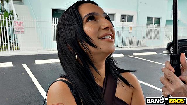 Penis Icing On Pussy