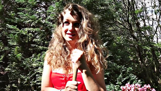 Blonde village babe with freckles gets nailed hard outdoors