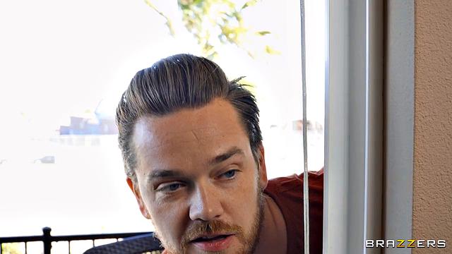 MILF Makes Threesome Power Move