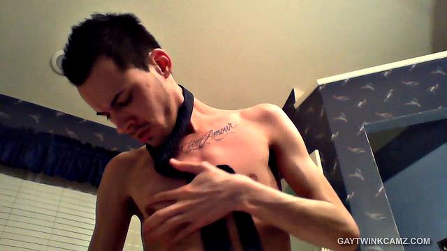 Skinny Amateur Landon Beats His Meat