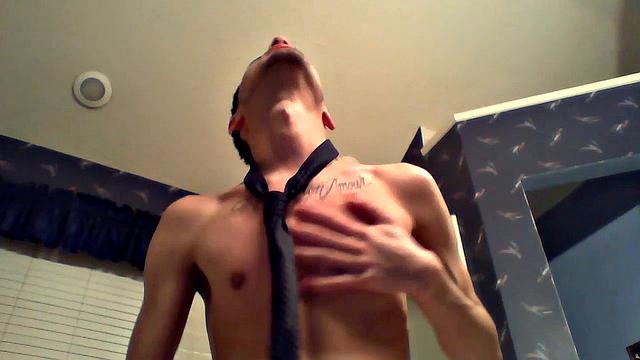 Skinny Amateur Landon Beats His Meat