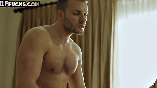 Tattooed granny penetrated in wet pussy hole