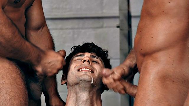 Eager stud 3some fucked by jocks in gym for facial