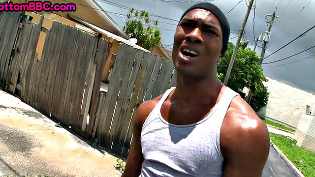 Black thug picked up and banged outdoors by white jock