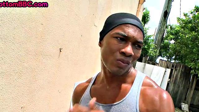 Black thug picked up and banged outdoors by white jock