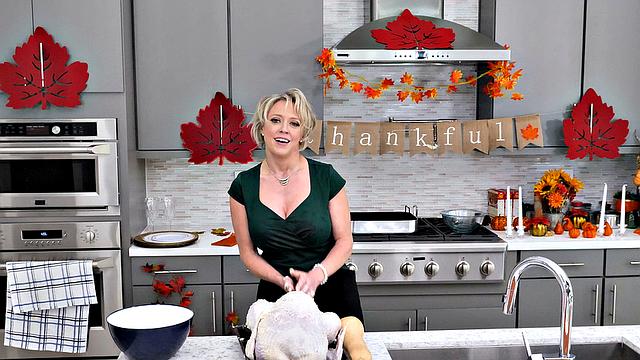 Filling Her Thanksgiving Pussy