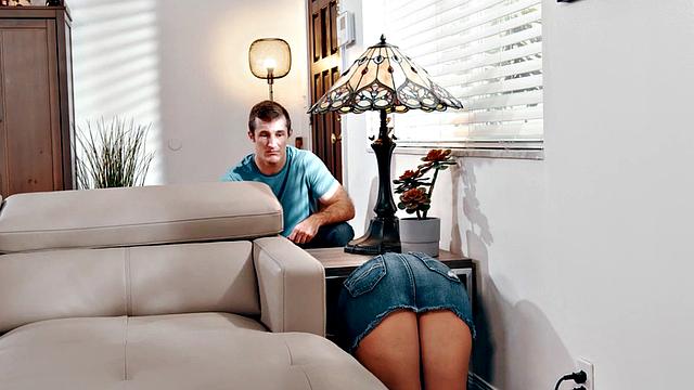 Milf sucking taboo cock before sex in erotic affair