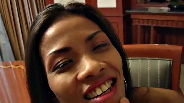 тощие азиатки исполняют pov так, что камера не выдерживает