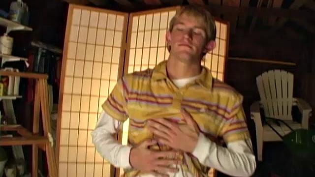 19 year old blond cutie Seth Tyler is a Midwestern college farm boy. That's right...a corn fed country boy with a brain! He also enjoys a nice 7 inch dick and he's about to use it in this hot solo jerk off scene.