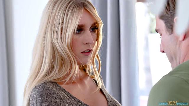 Stepmom's Day Toy - S2:E2