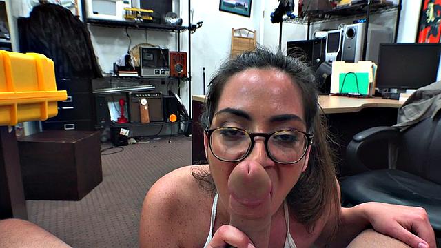 Throating shop bae pleasing boss before doggystyle