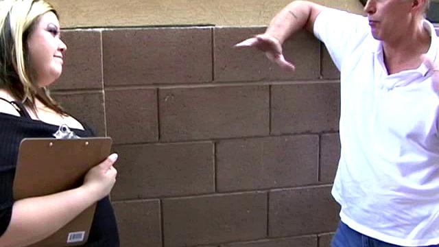 Hot Plumper Shows for an Interview